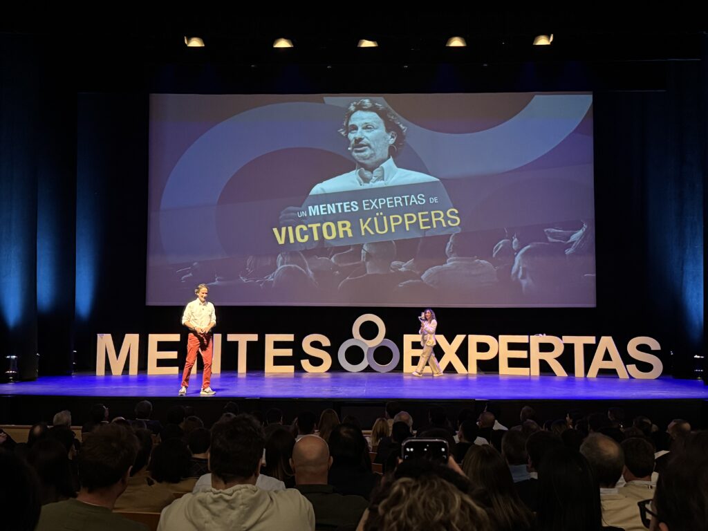 Foto del evento mentes expertas para emprendedores y vendedores.
